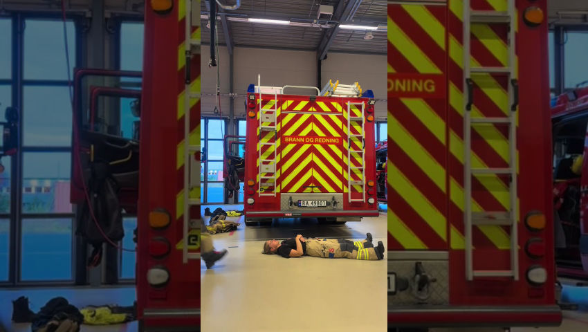 🧑🏼‍🚒🤝🏽 #fyp #firefighter #brannmann  episode artwork